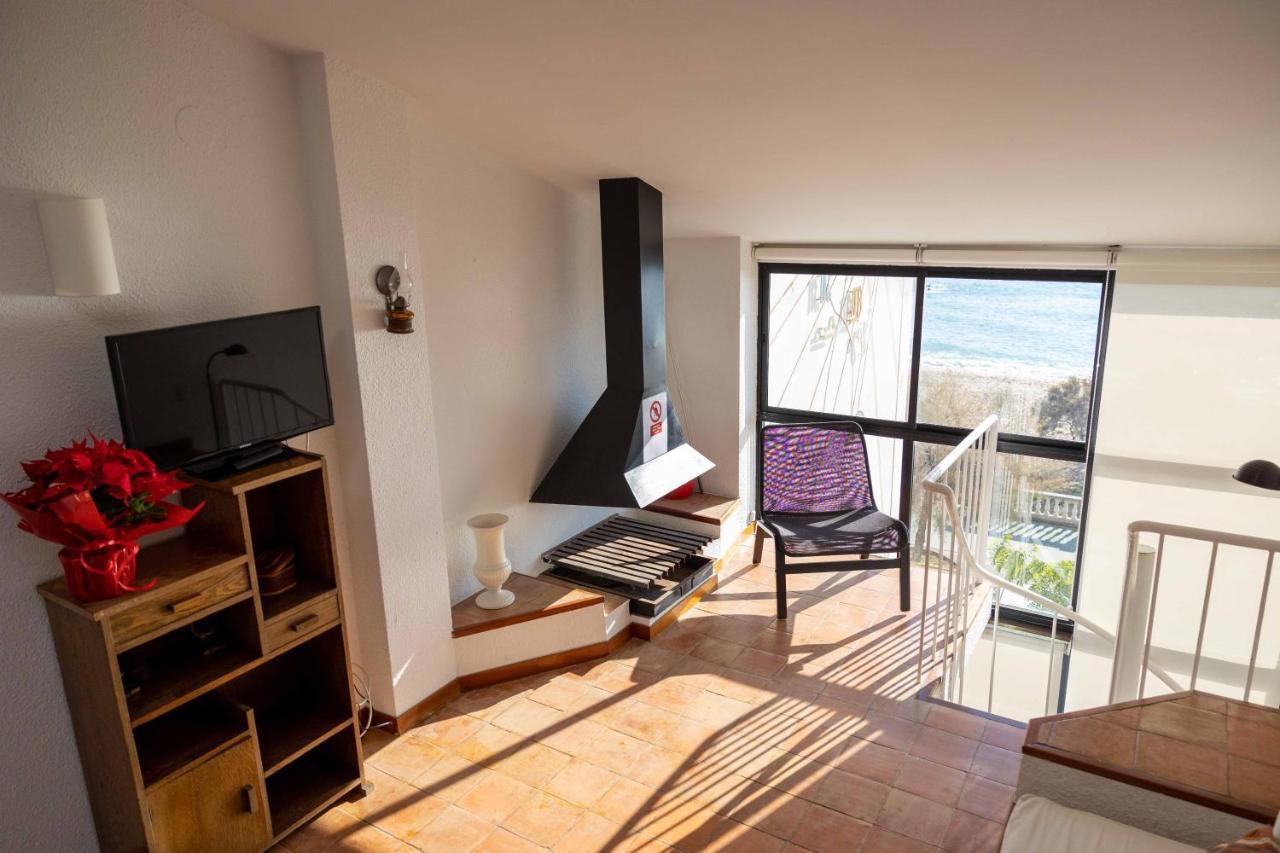 Apartamentos Les Barbes Caldes D'Estrach Exterior photo