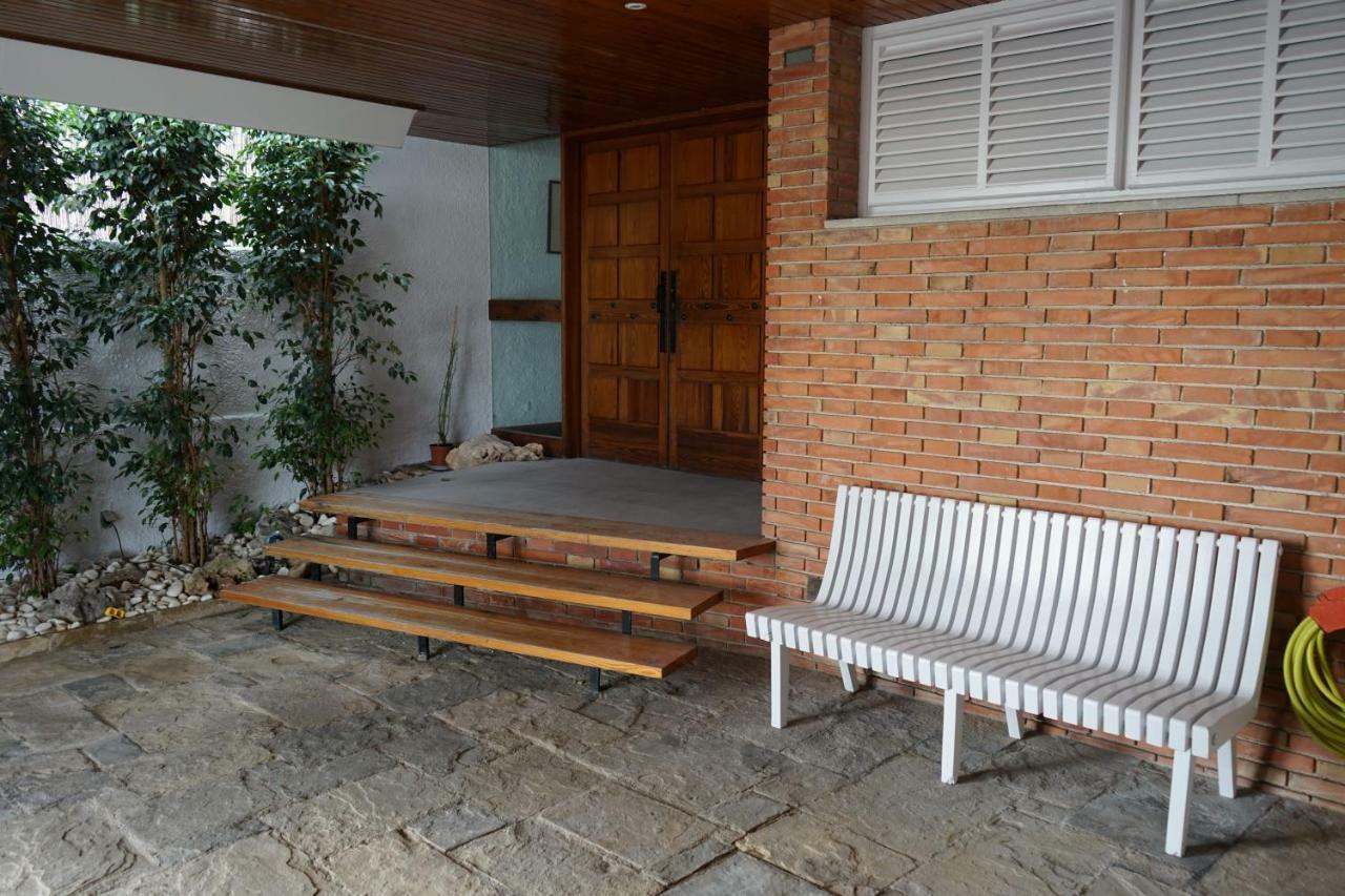 Apartamentos Les Barbes Caldes D'Estrach Exterior photo